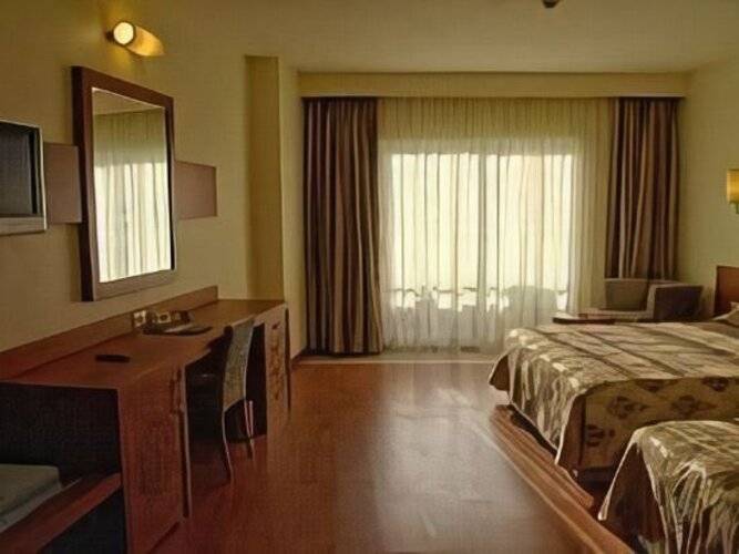 Avalon Beach Hotel
