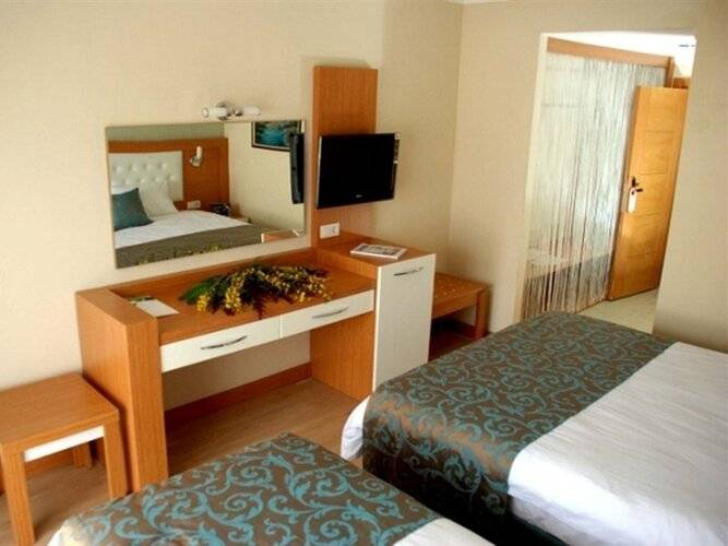 Blue Paradise Side Hotel