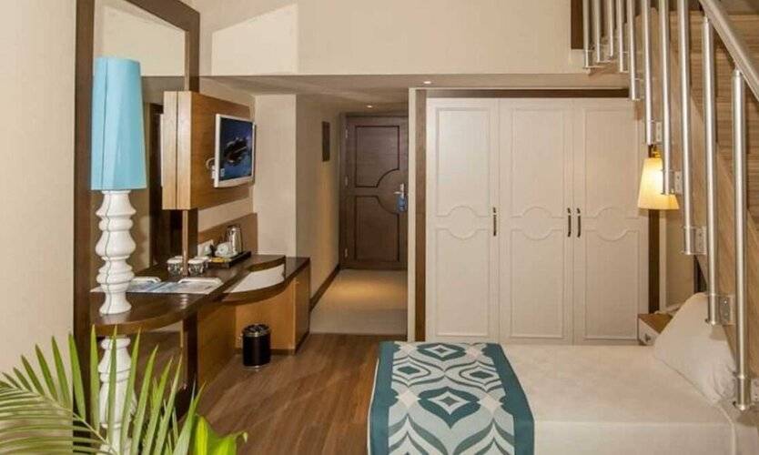 Dream World Resort & Spa