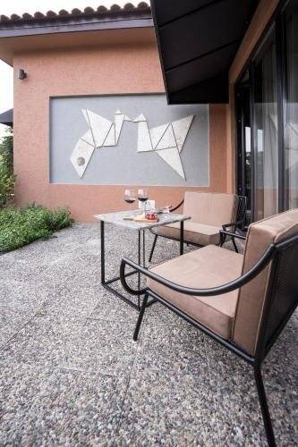 7 Rooms (Adults Only 18+)