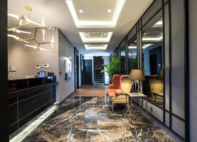 7 Rooms (Adults Only 18+)