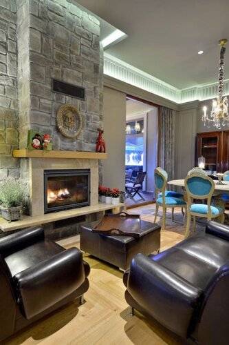 7 Rooms (Adults Only 18+)