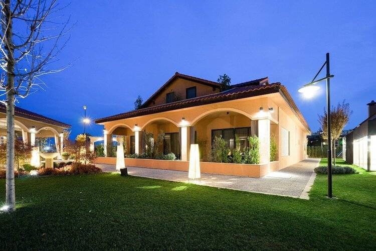 7 Rooms (Adults Only 18+)