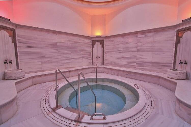 Celik Palace Hotel Convention Center & Thermal Spa