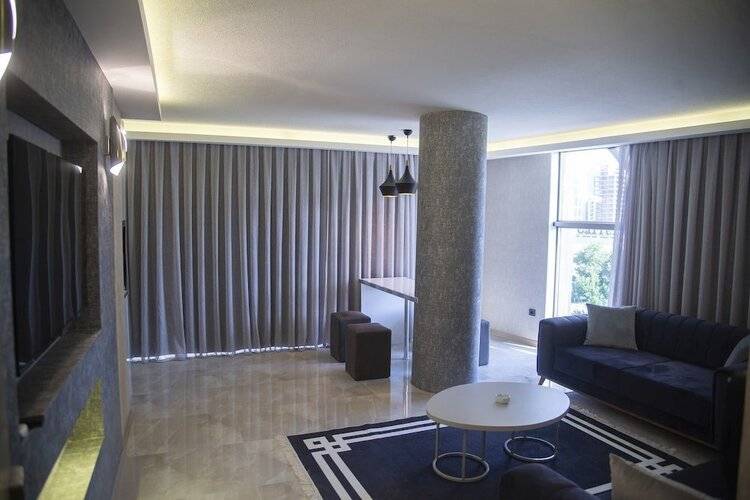 Le Luxe Suites Hotel & Spa