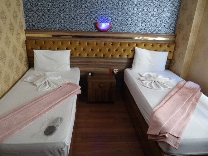 Meta Hotel