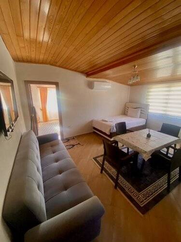 Lumos Homes Boutique Hotel