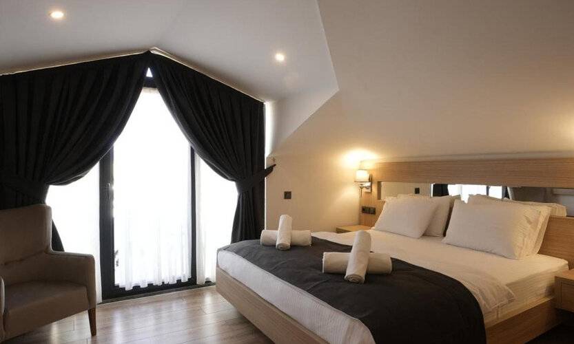 Alesta Seaside Residence