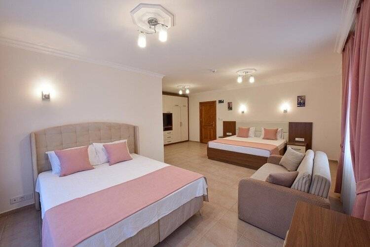 Infinity Ruby Hotel