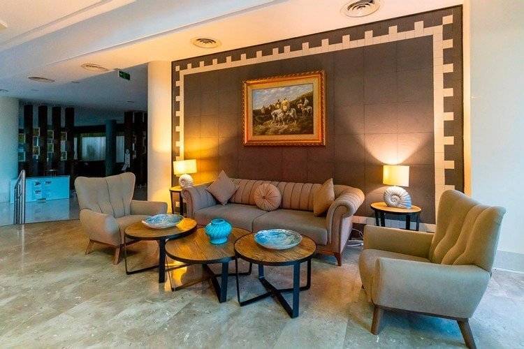 Lancora Beach Hotel
