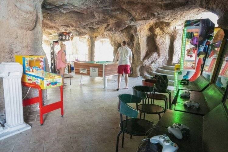 Grand Aquarium