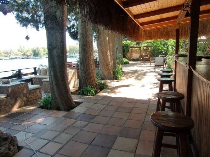 Happy Caretta Hotel