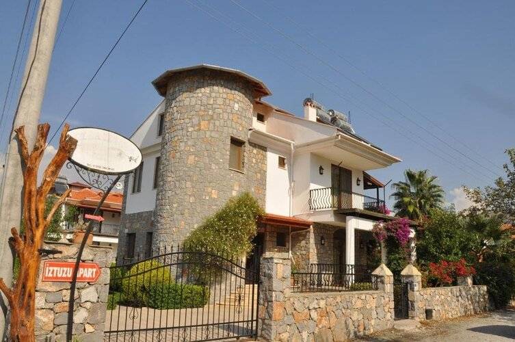 Iztuzu Exclusive