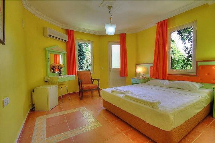 Mandalinn Hotel