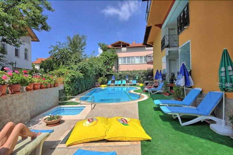 Mandalinn Hotel