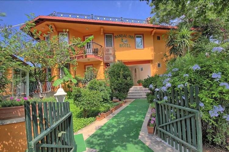 Mandalinn Hotel