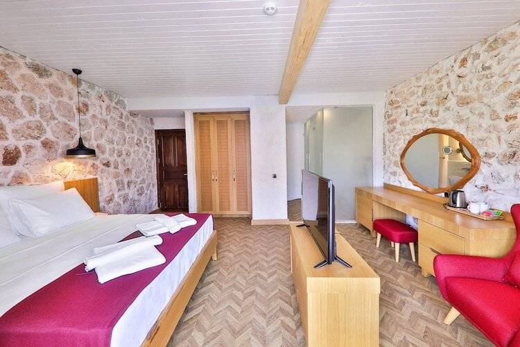 Atalante Hotel