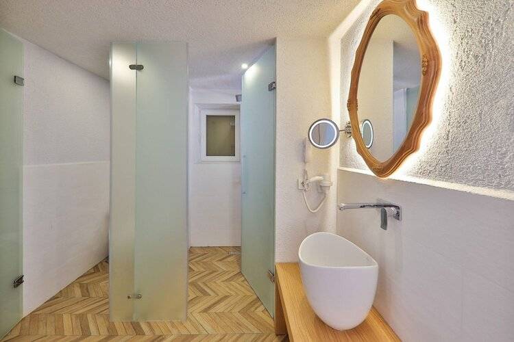 Atalante Hotel