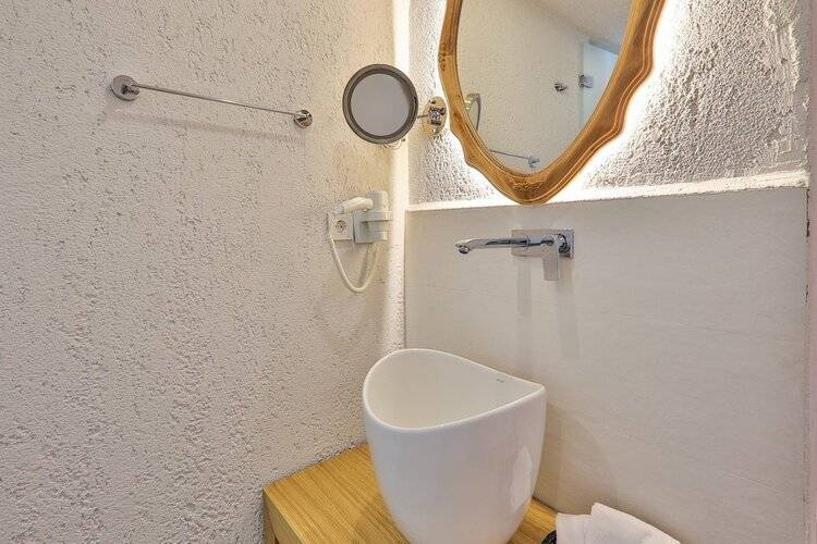 Atalante Hotel