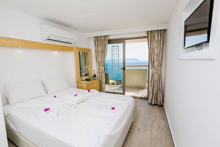 Defne Hotel