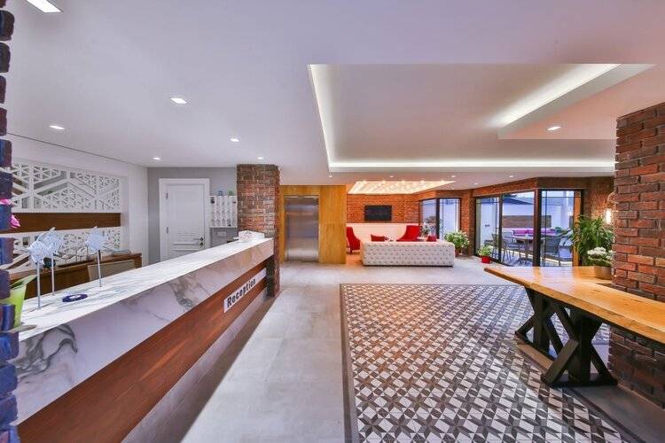 Lale Hotel