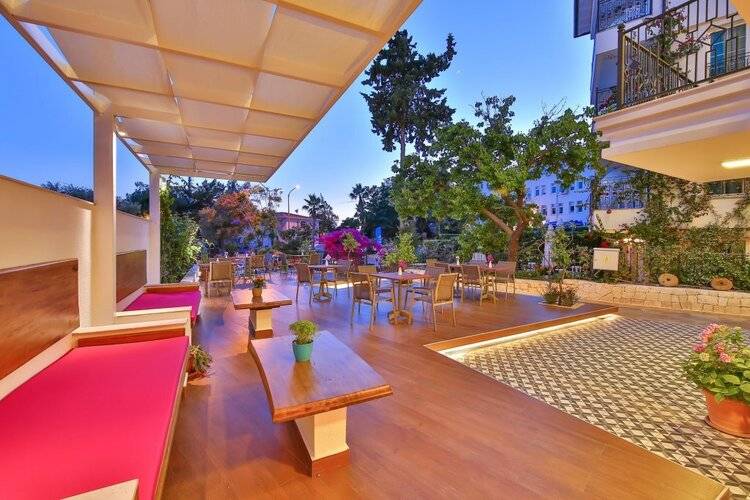 Lale Hotel