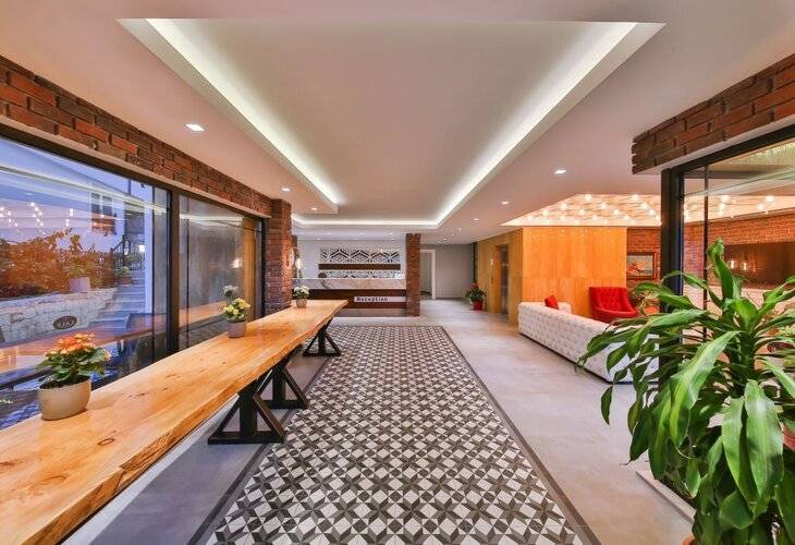 Lale Hotel