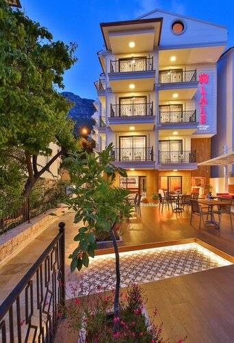 Lale Hotel