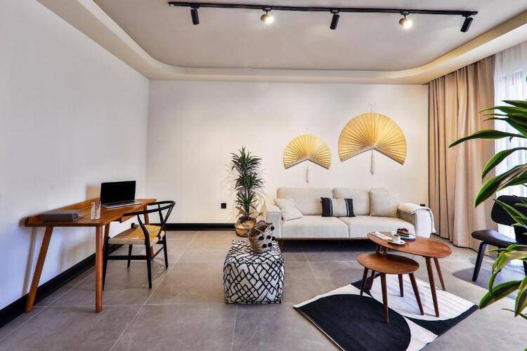 Luff Suites