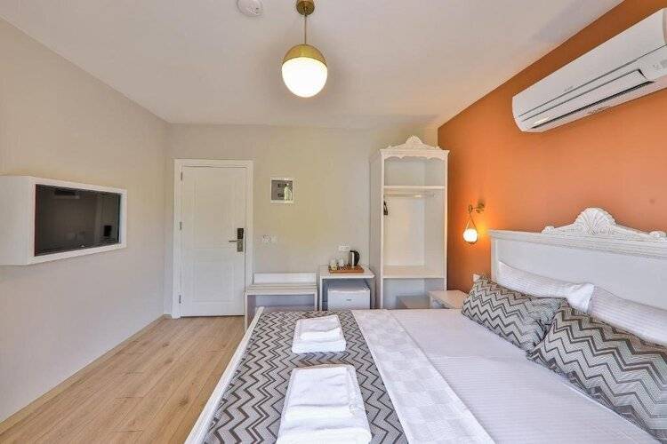 Lora Kas Otel