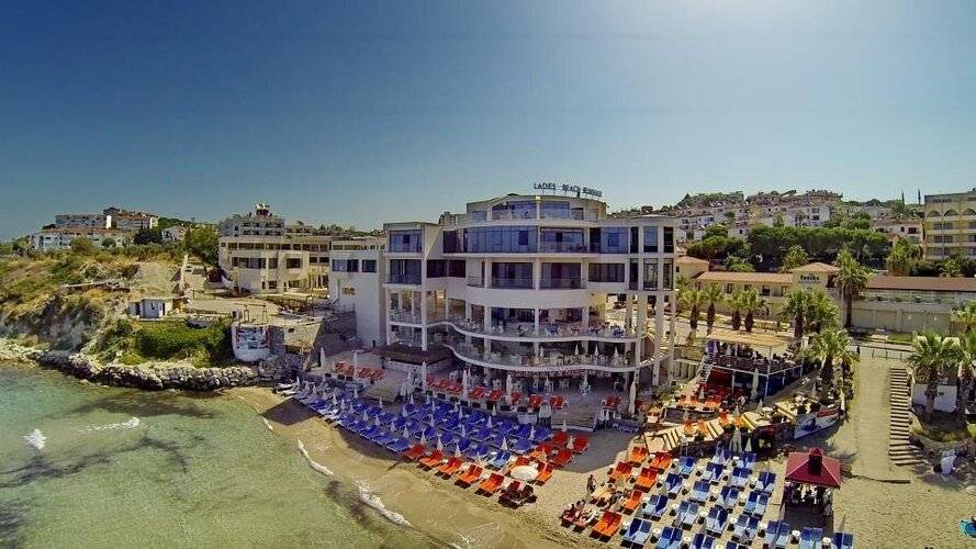 Ladies Beach Residence Family Suites