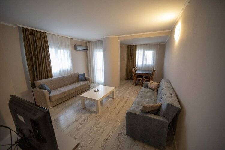 Silver Tower Residence