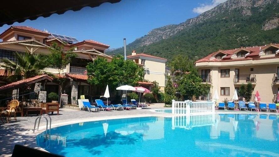 Ata Lagoon Beach Hotel