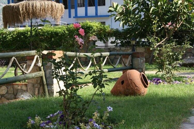 Ata Lagoon Beach Hotel