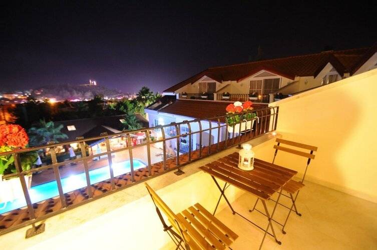 Sea Breeze Hotel & Apartments