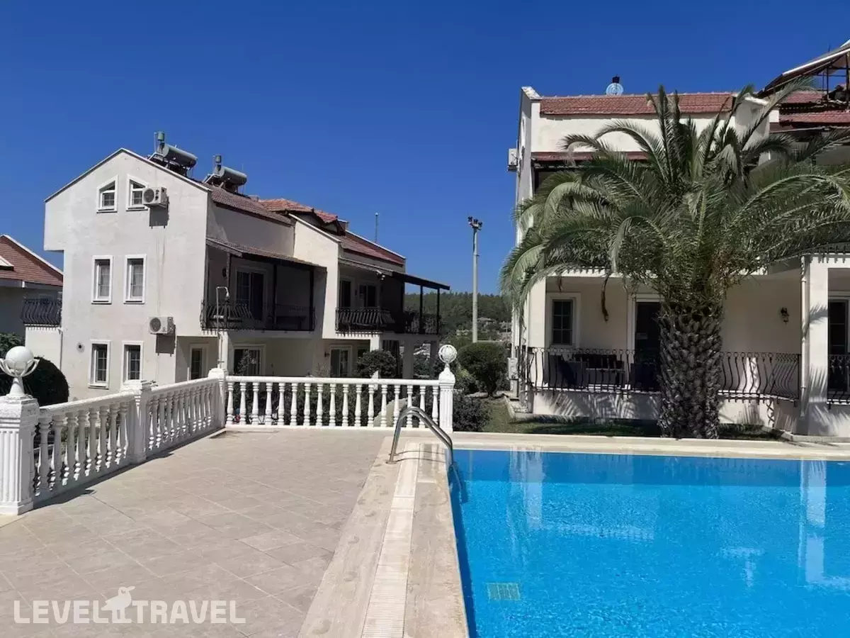Stunning Spacious Poolside 2-Bed Apt In Ovaçik