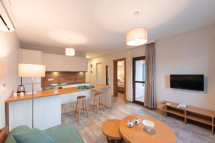 Dorman Suites