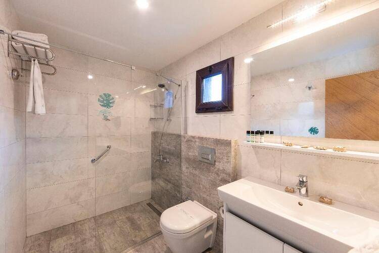 Dorman Suites