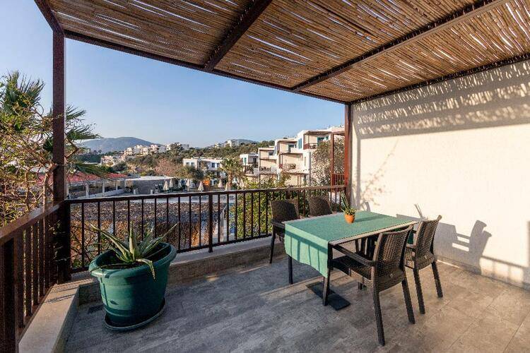 Dorman Suites