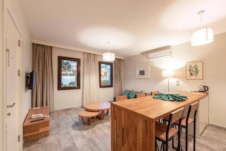 Dorman Suites