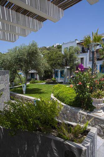 Dorman Suites
