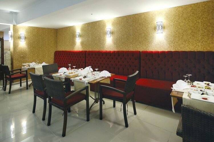 Sah Hotel
