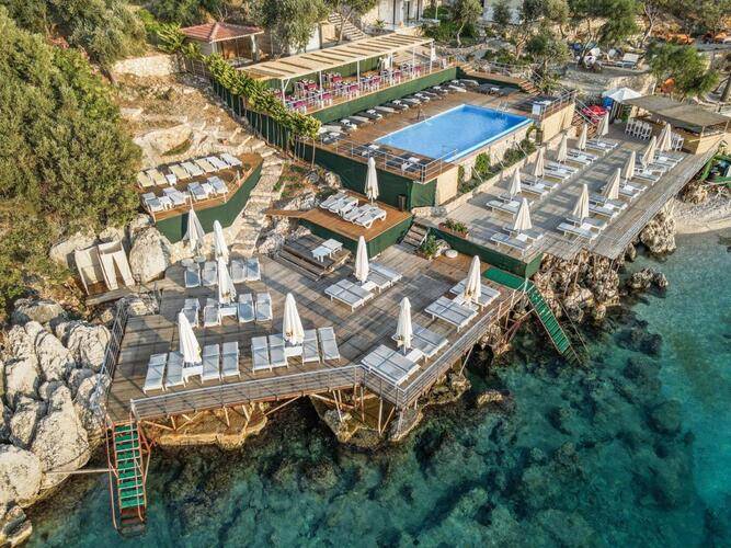 Green Beach Hotel