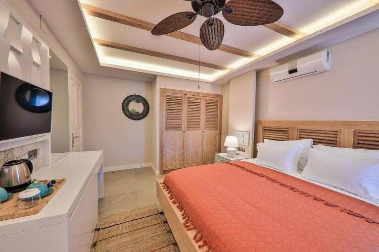 Kalkan Saray Suites (Adults Only 15+)