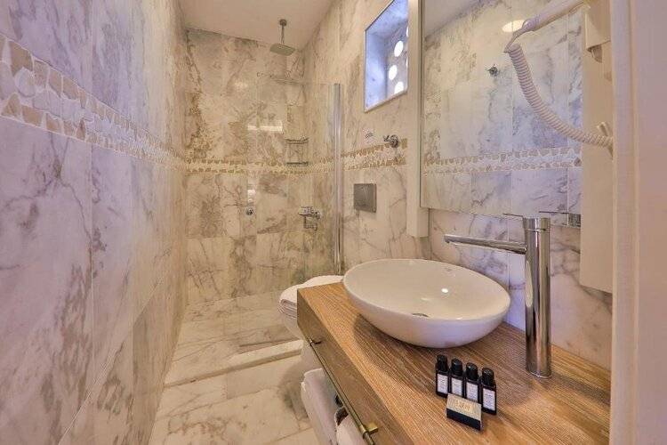 Kalkan Saray Suites (Adults Only 15+)