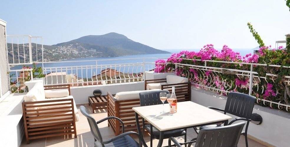 Korsan Apartments