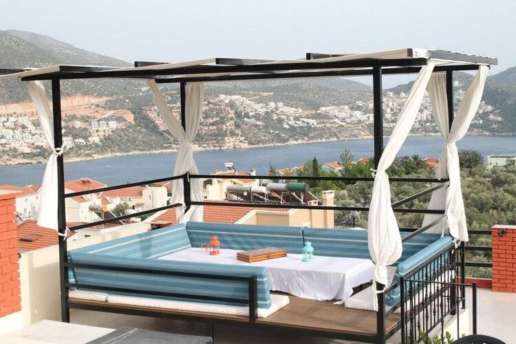 Lizo Hotel