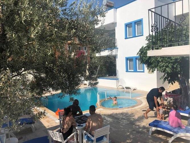 Lizo Hotel