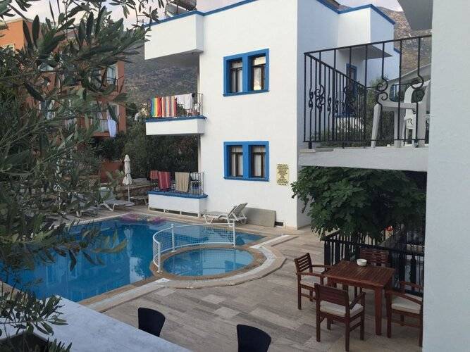 Lizo Hotel