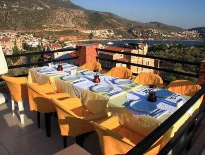 Lizo Hotel